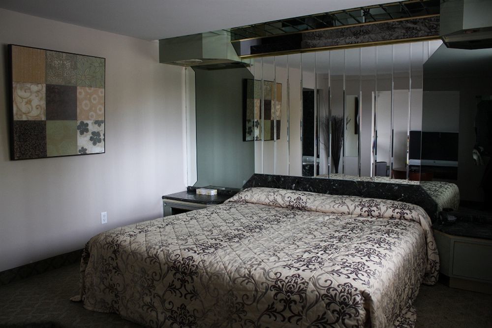 ونجويل Grand Motel Saint-Hubert المظهر الخارجي الصورة