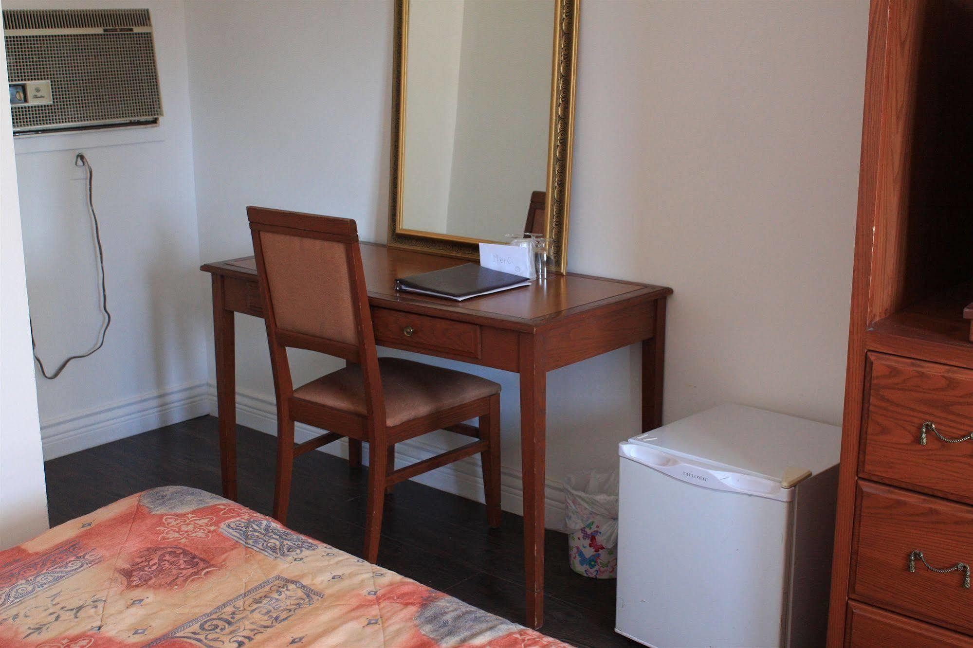 ونجويل Grand Motel Saint-Hubert المظهر الخارجي الصورة