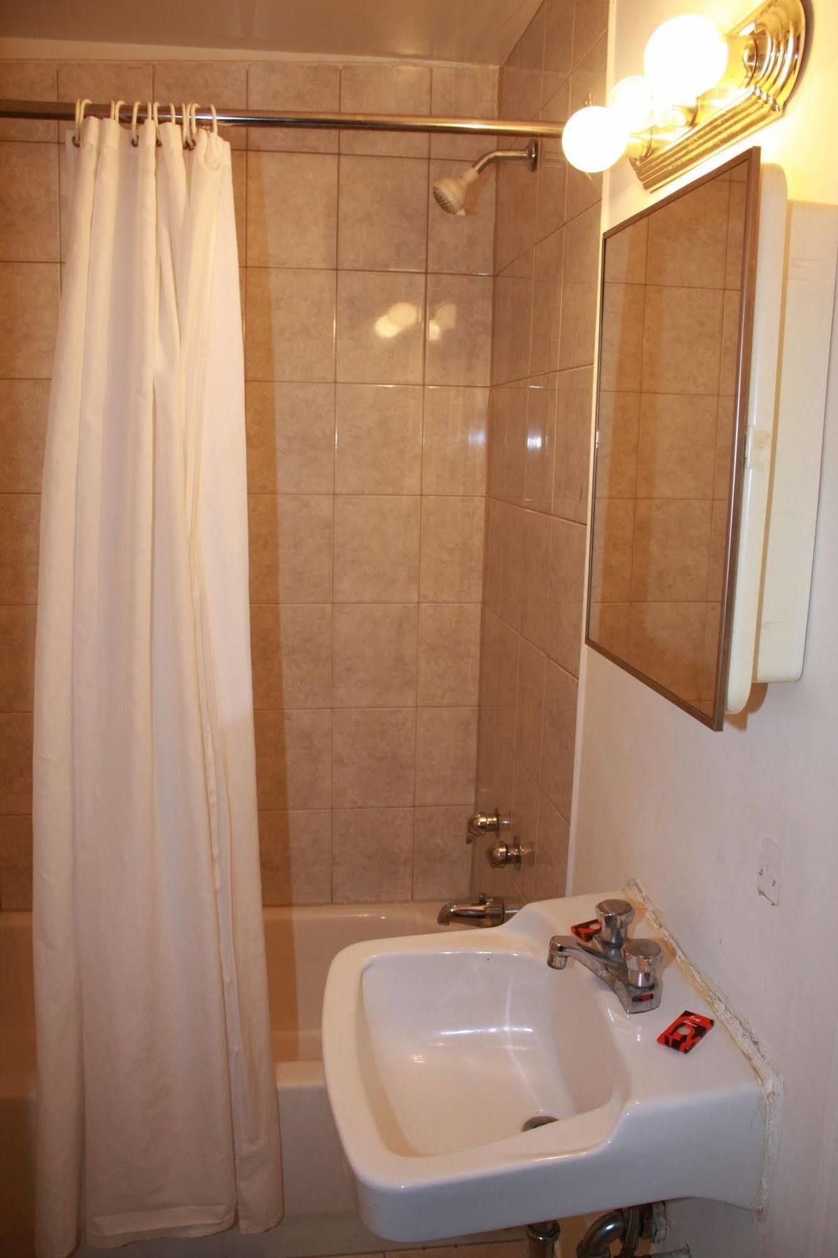 ونجويل Grand Motel Saint-Hubert المظهر الخارجي الصورة